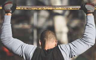 Никак не получается накачать бицепс? Берись за гантели!